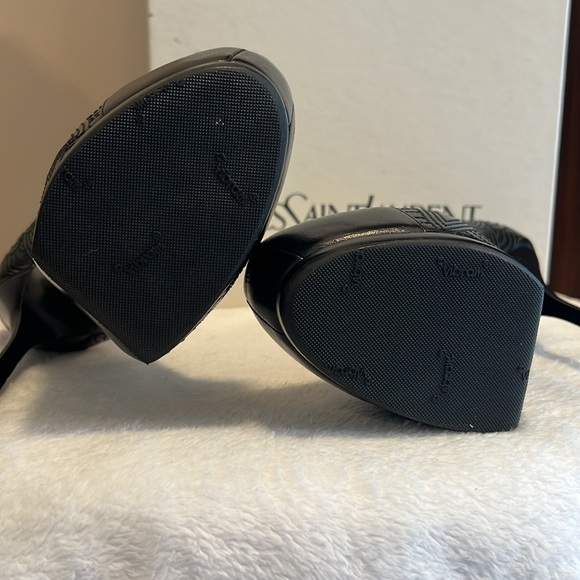 YSL pumps with embroidered detail - Picture 6 of 8